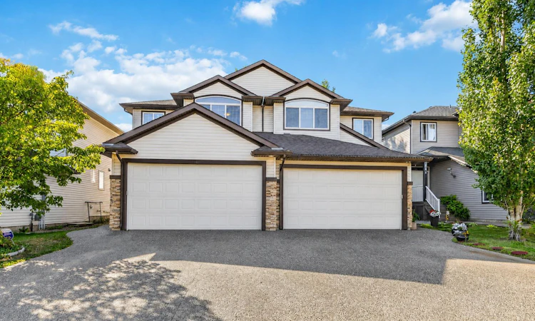 176 Hawthorn Way