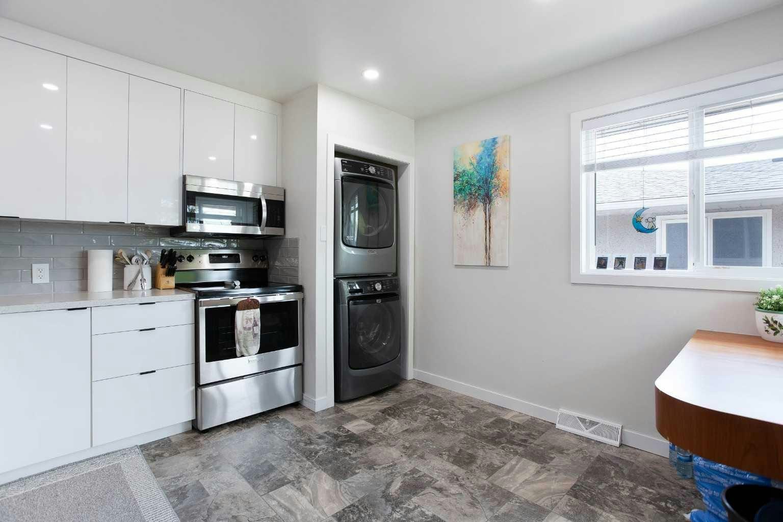 3222/3224 14 Street NW, Calgary, AB, T2K 1H8 - 5