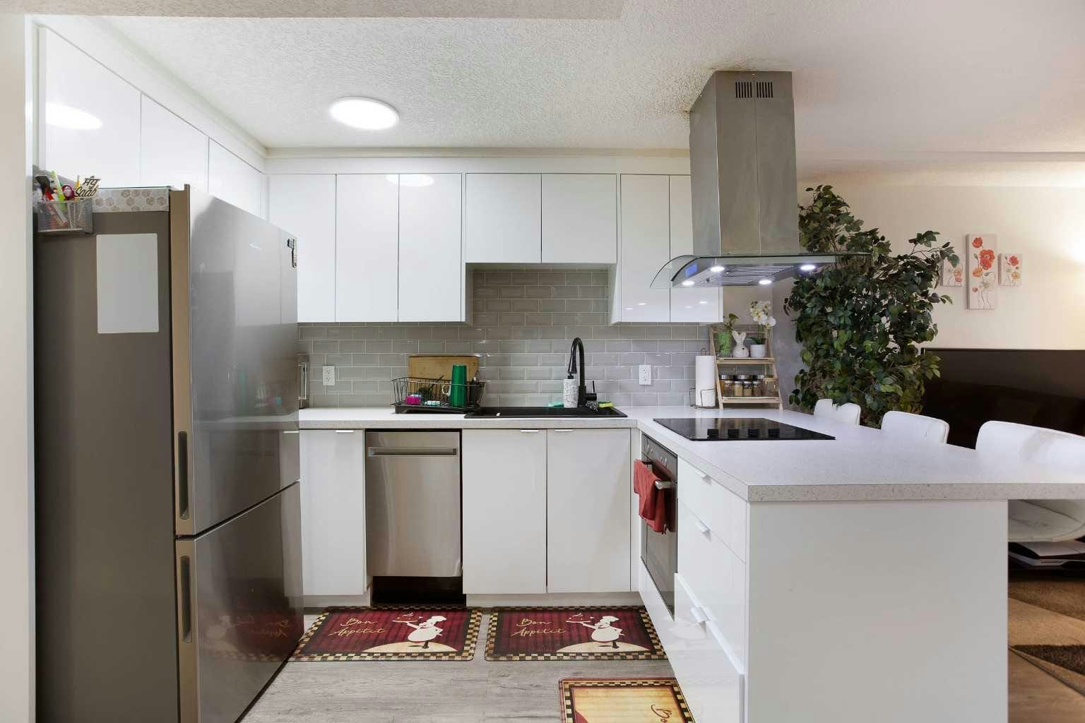 3222/3224 14 Street NW, Calgary, AB, T2K 1H8 - 11