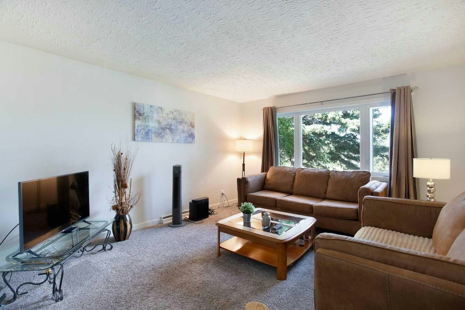 3222/3224 14 Street NW, Calgary, AB, T2K 1H8 - 3