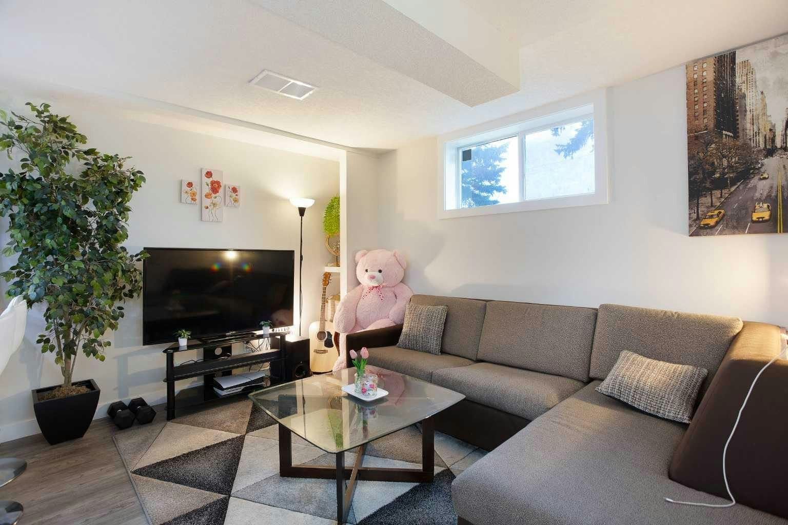 3222/3224 14 Street NW, Calgary, AB, T2K 1H8 - 12