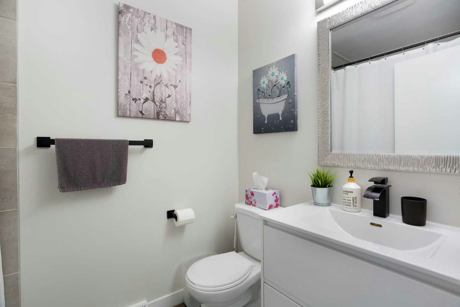 3222/3224 14 Street NW, Calgary, AB, T2K 1H8 - 7