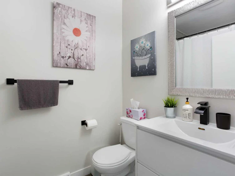 3222/3224 14 Street NW, Calgary, AB, T2K 1H8 - 7