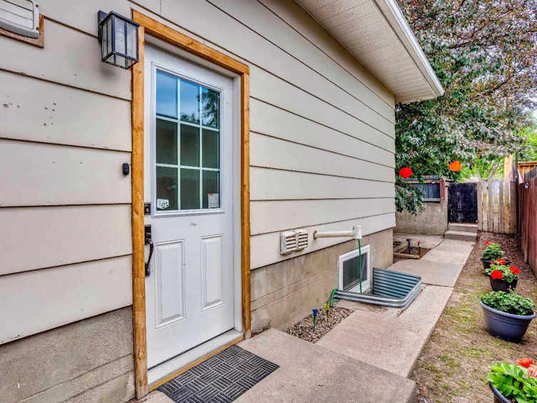3222/3224 14 Street NW, Calgary, AB, T2K 1H8 - 20