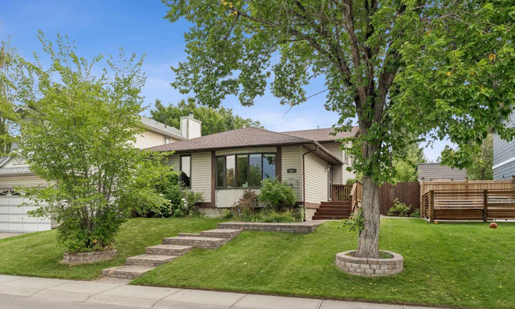 44 Mckinley Rise SE