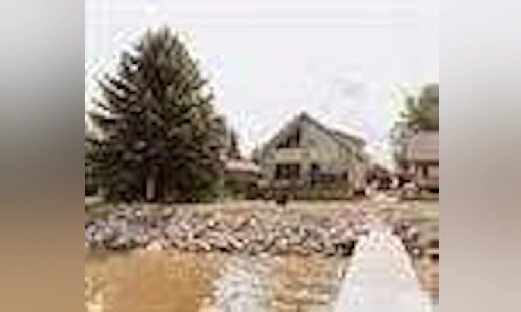 33 Lakeshore Drive