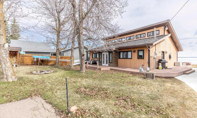 35 Lakeshore Drive