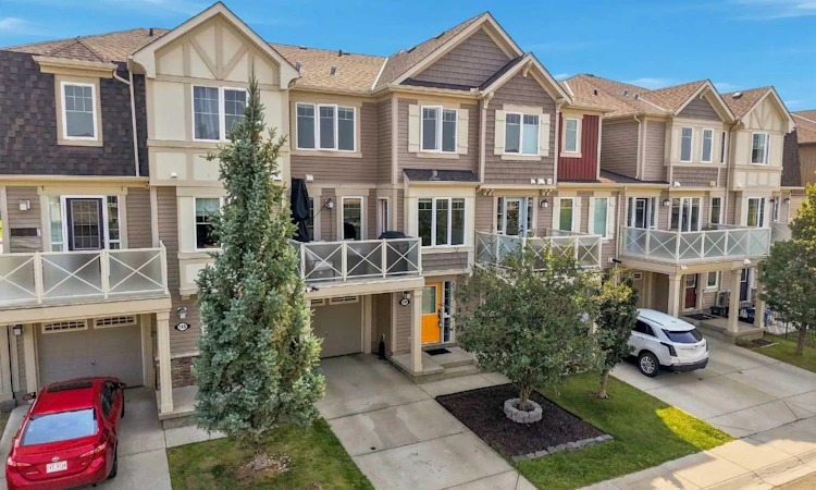 149 Windstone Avenue SW
