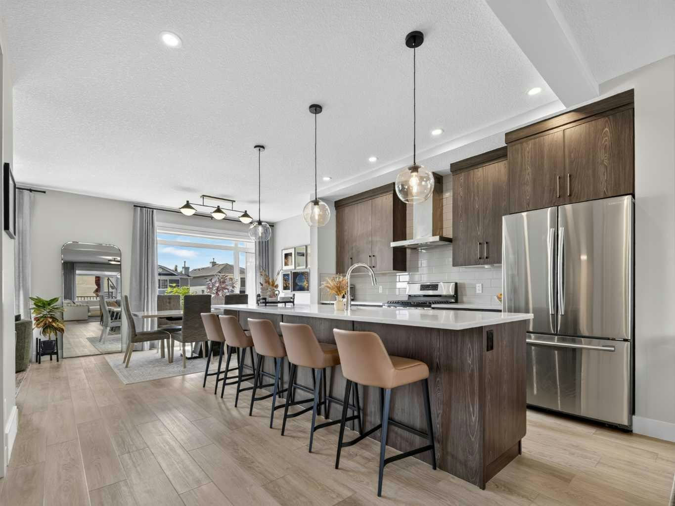 307 Royal Elm Road NW, Calgary, AB, T3G 0G8