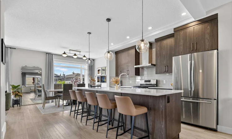 307 Royal Elm Road NW