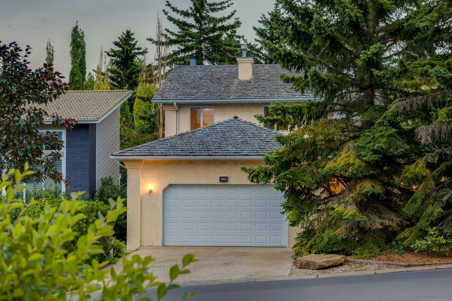 660 Coach Grove Road SW, Calgary, AB, T3H 1C6