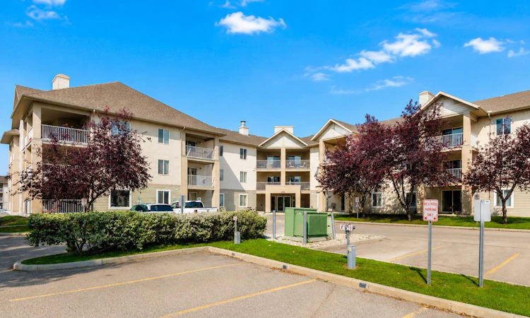 212-4000 Citadel Meadow Point NW