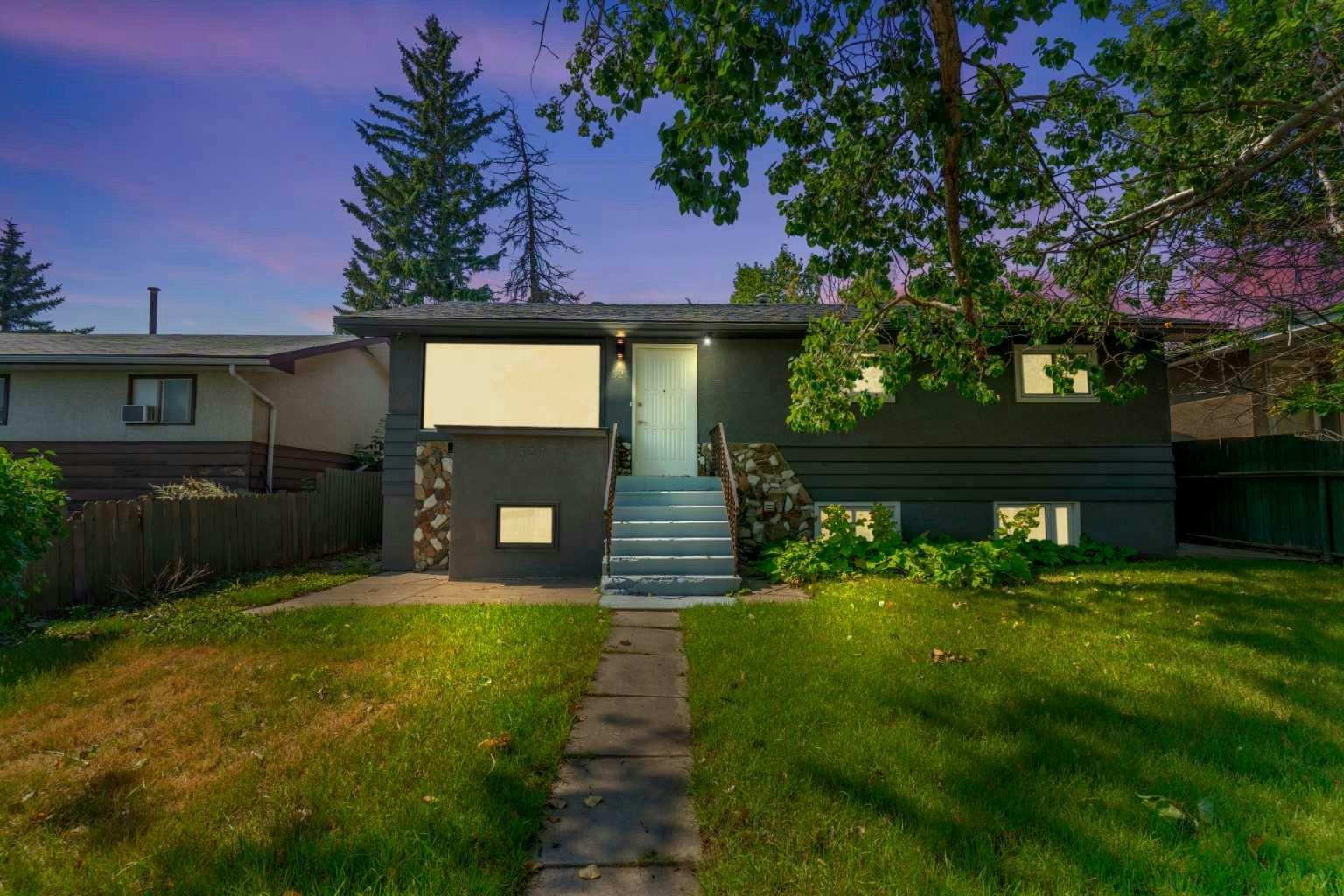 1527 52 Street SE, Calgary, AB, T2A 1T9