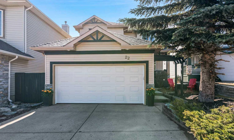 22 Hidden Valley Manor NW