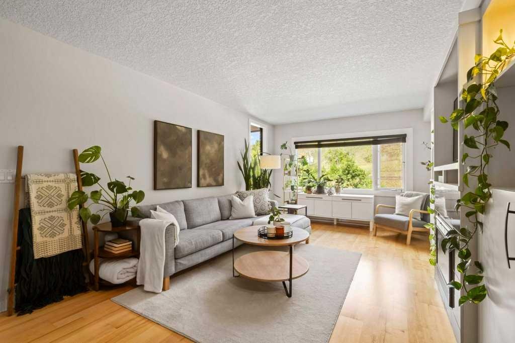 302-716 3 Avenue NW, Calgary, AB, T2N 0J1