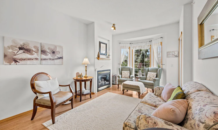 317-728 Country Hills Road NW