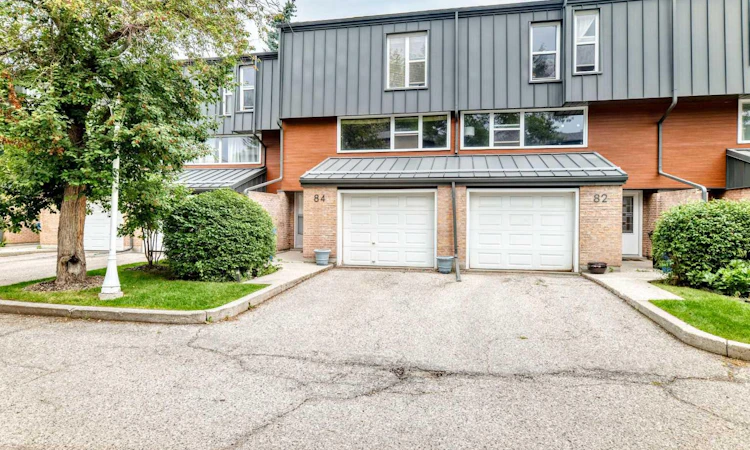 84 Brae Glen Lane SW