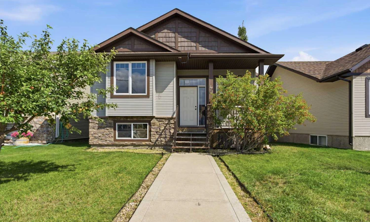 42 Ponderosa Avenue
