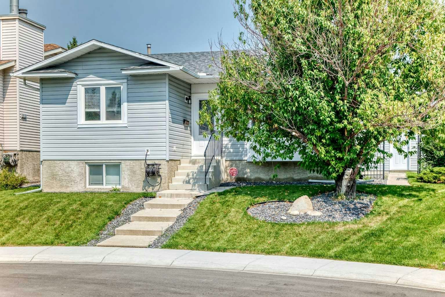 116 Mckerrell Close SE, Calgary, AB, T2Z 1M2