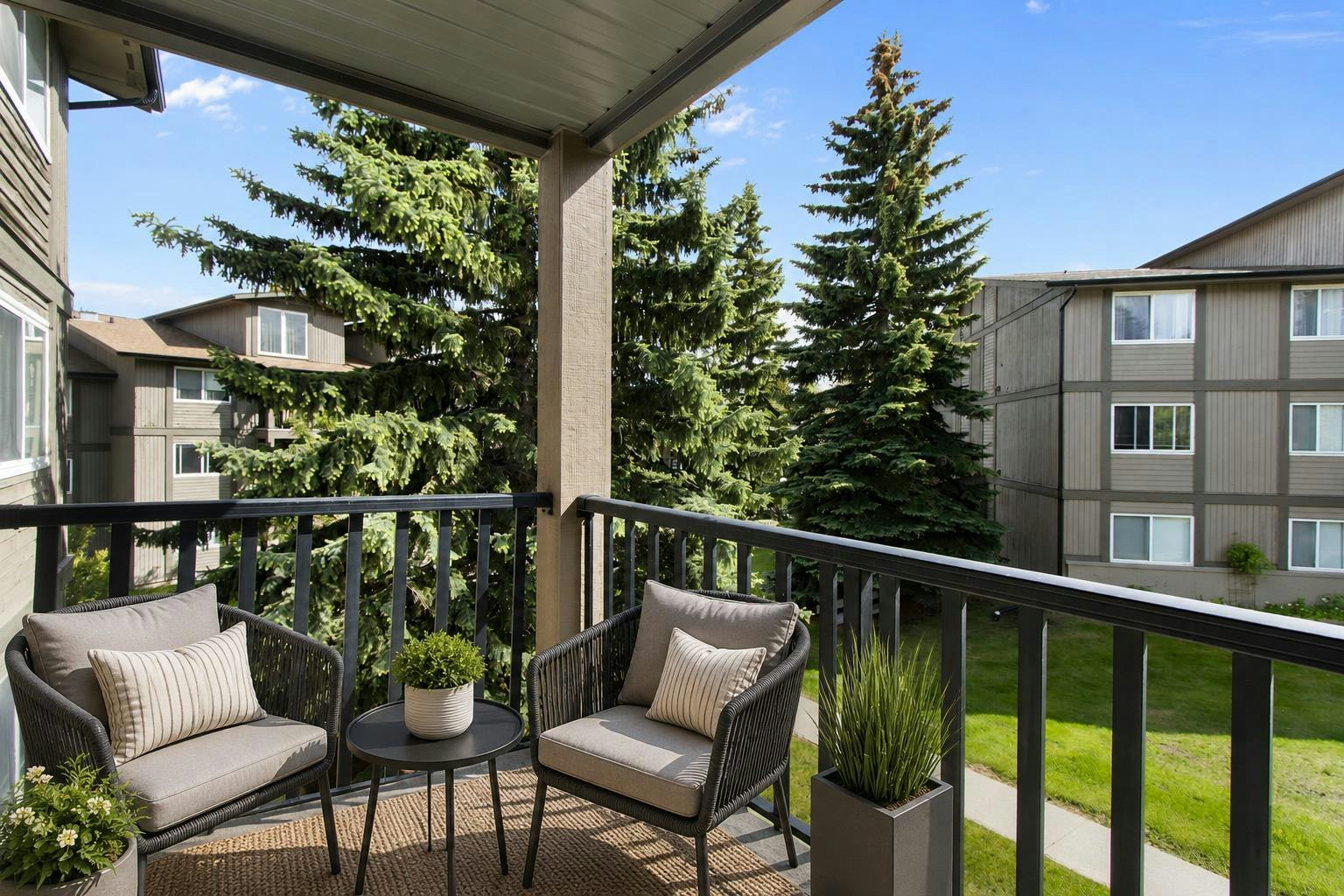 522-6400 Coach Hill Road SW, Calgary, AB, T3H 1B8