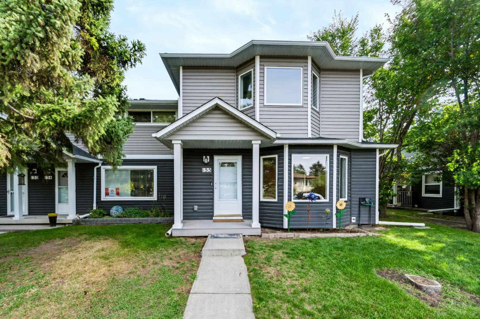 155 Regal Park NE, Calgary, AB, T2E 0S6