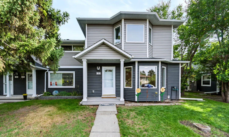 155 Regal Park NE