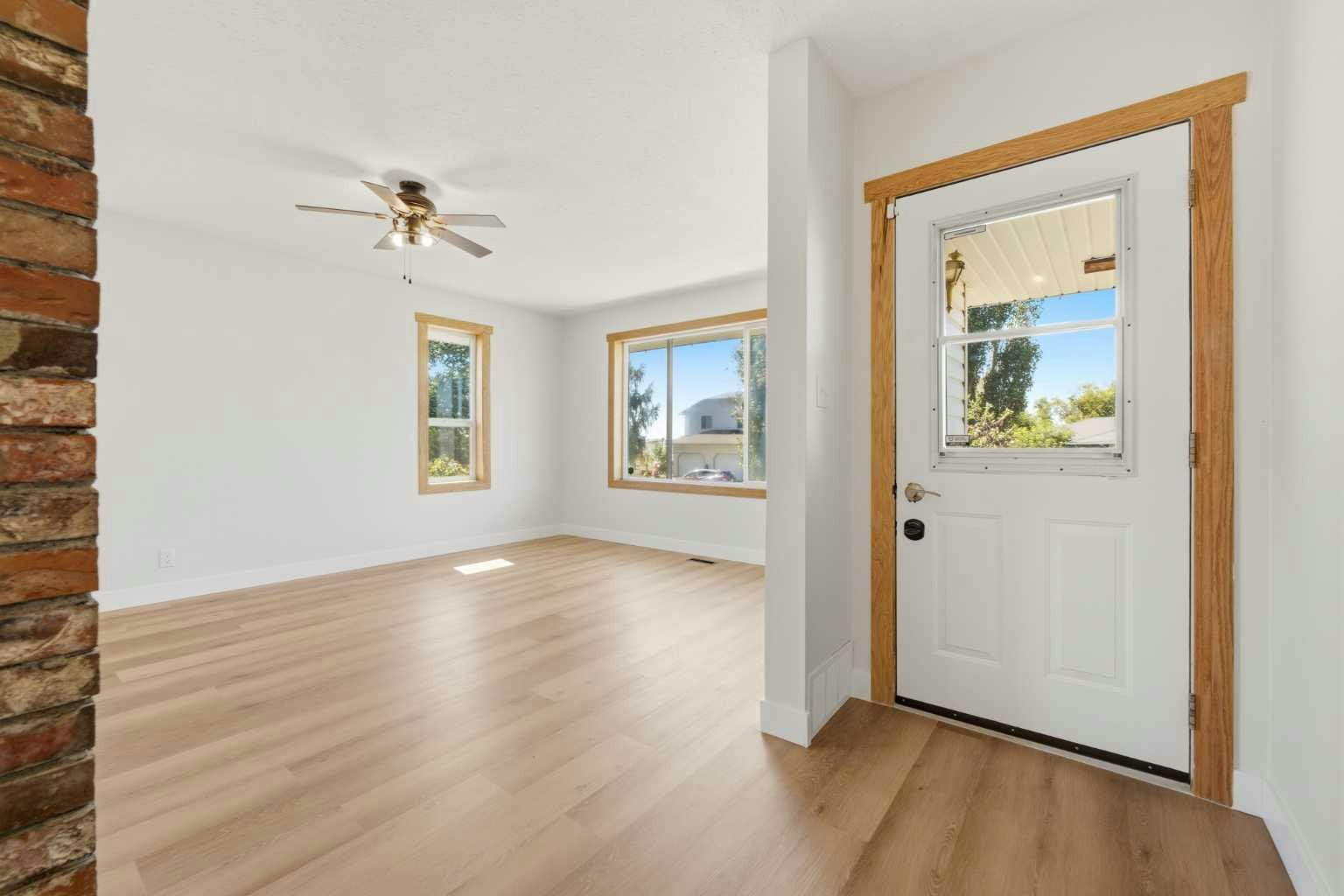 209 Center S - 2