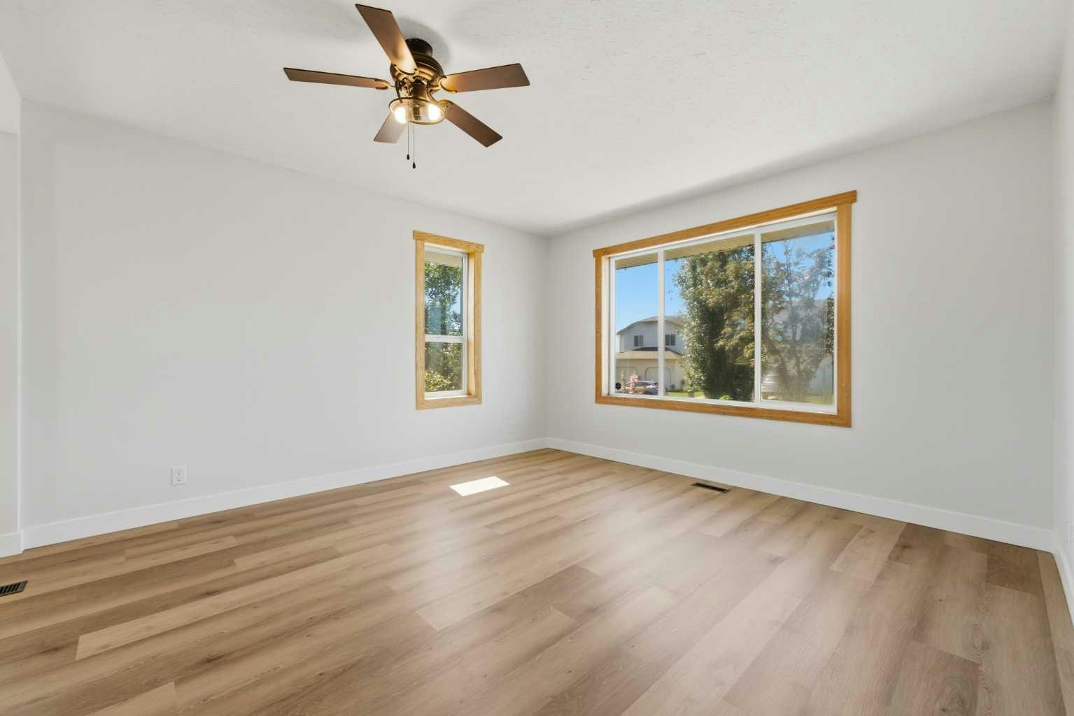 209 Center S, Rural Kneehill County, AB, T0M 1J0 - 3