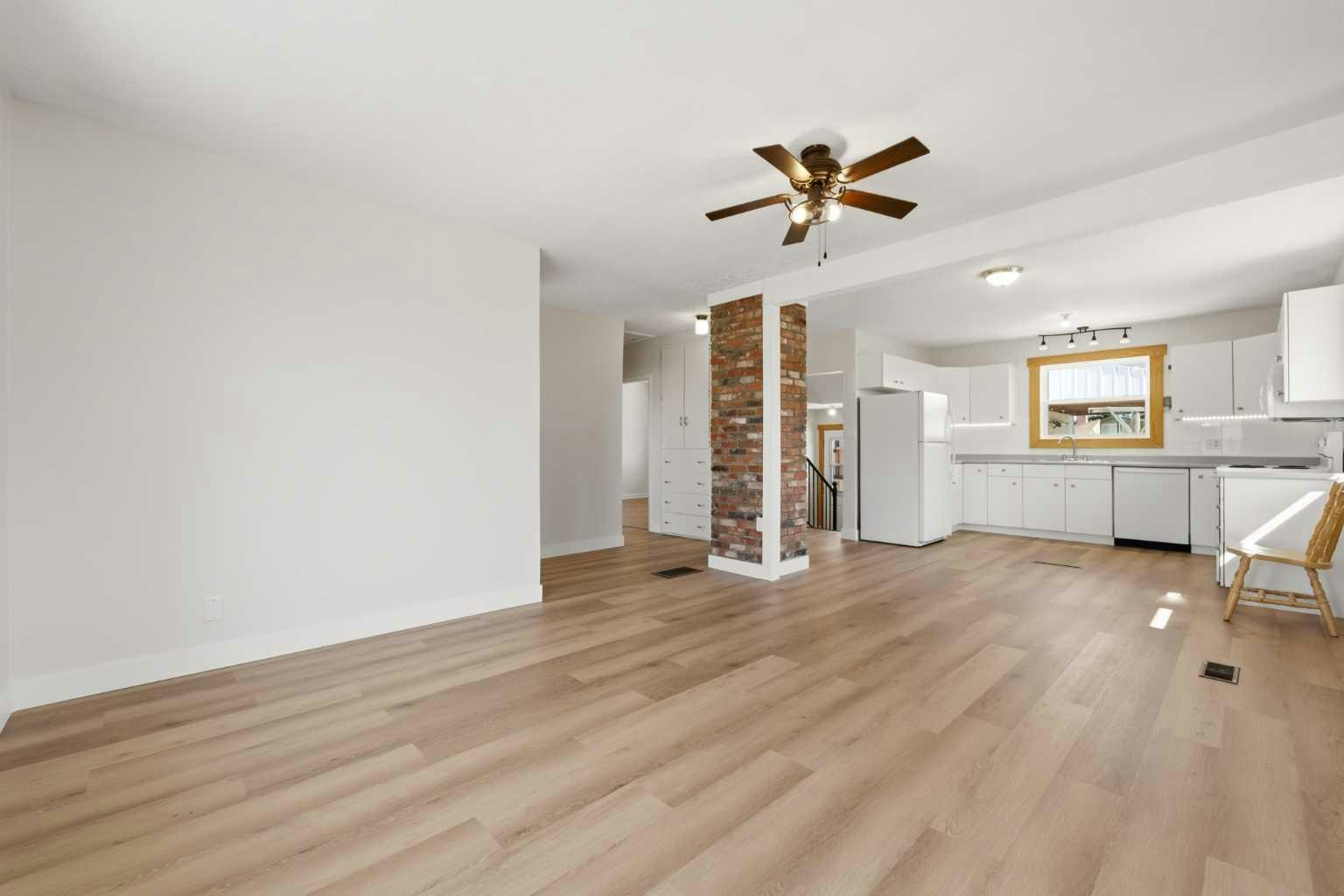 209 Center S - 4