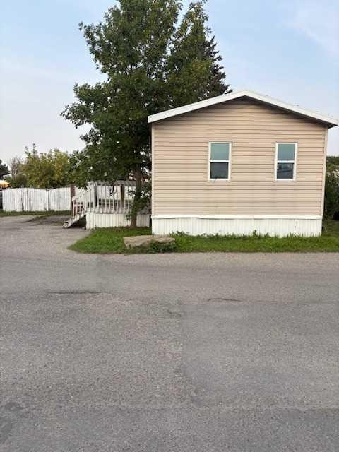 261-6220 17 Avenue SE, Calgary, AB, T2A 0W6