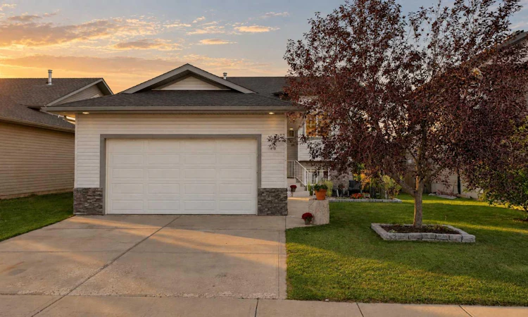 19 Jenner Crescent