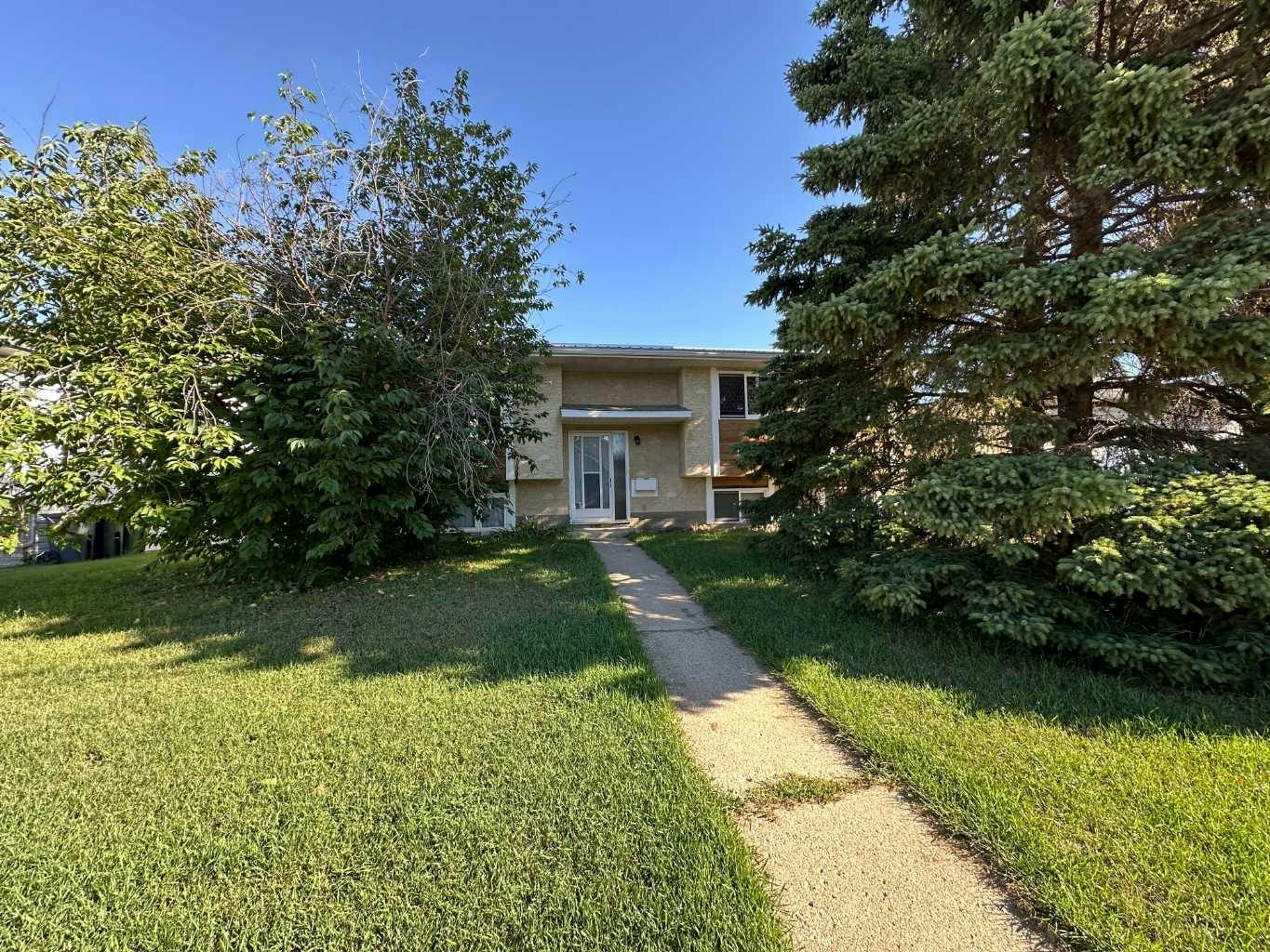6008 57 Avenue, Ponoka, AB, T4J 1L2