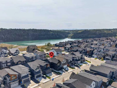 77 Rowmont Common NW - 3
