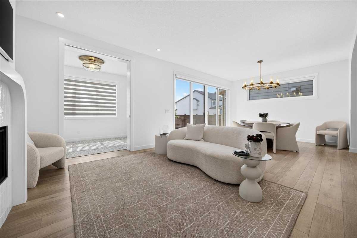 77 Rowmont Common NW, Calgary, AB, T3L 0L2 - 8