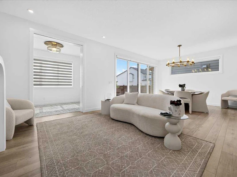 77 Rowmont Common NW, Calgary, AB, T3L 0L2 - 8