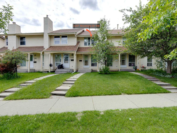 2187 Woodview Drive SW, Calgary, AB, T2W 3N8