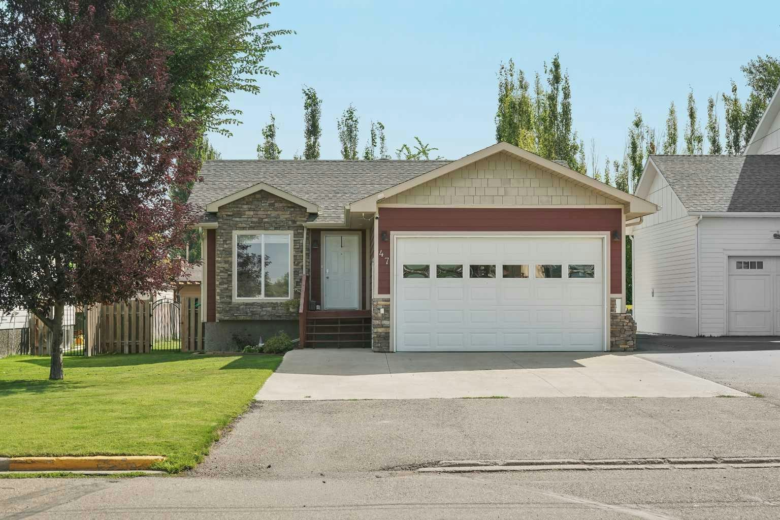 47 N 1 Street E, Magrath, AB, T0K 1J0