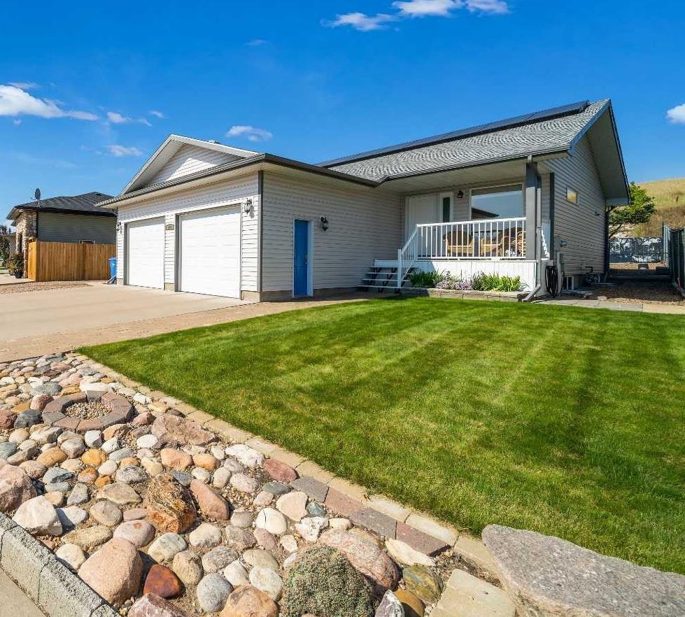 228 Ranchman Bay NE, Medicine Hat, AB, T1C 0E5