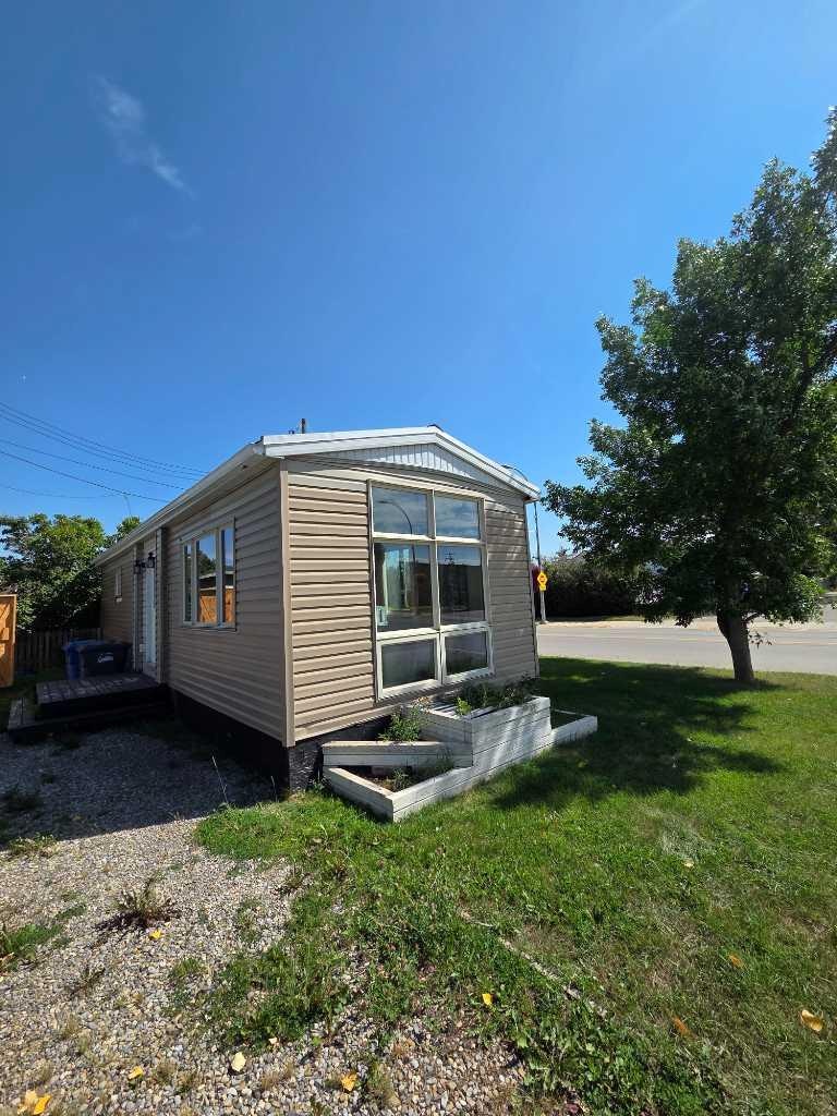 1 Park Ave, Carstairs, AB, T0M 0N0