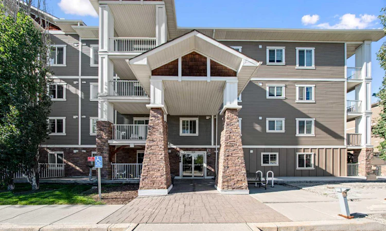 408-102 Cranberry Park SE