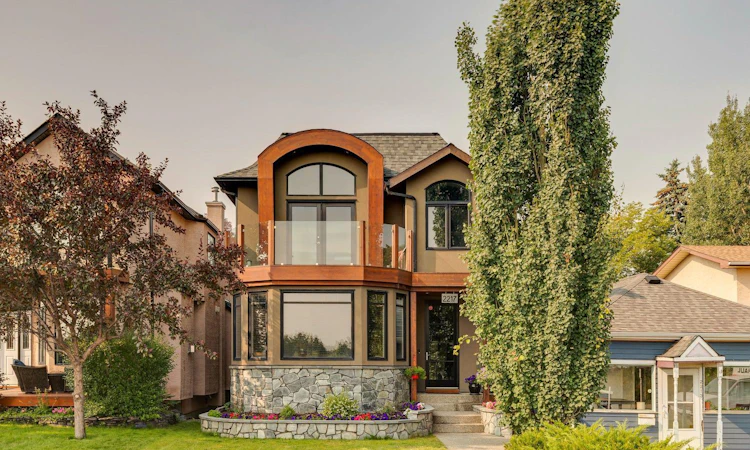2217 8 Avenue SE