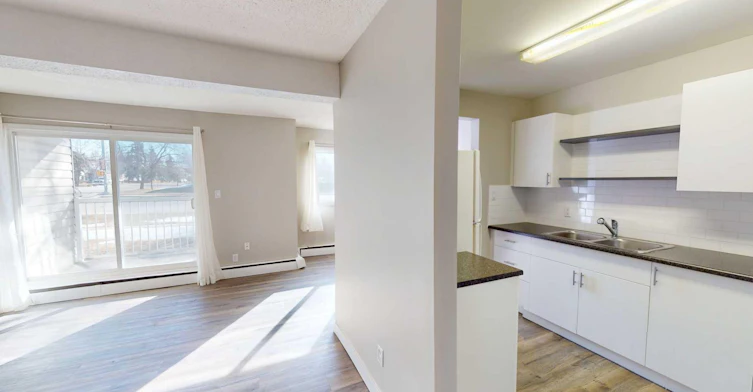 101-10201 108 Avenue, Grande Prairie, AB, T8V 1P4 - 2