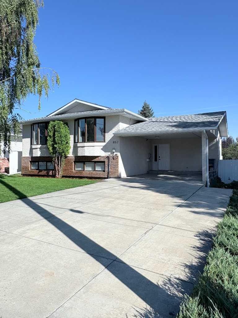 857 4 Avenue W, Cardston, AB, T0K 0K0