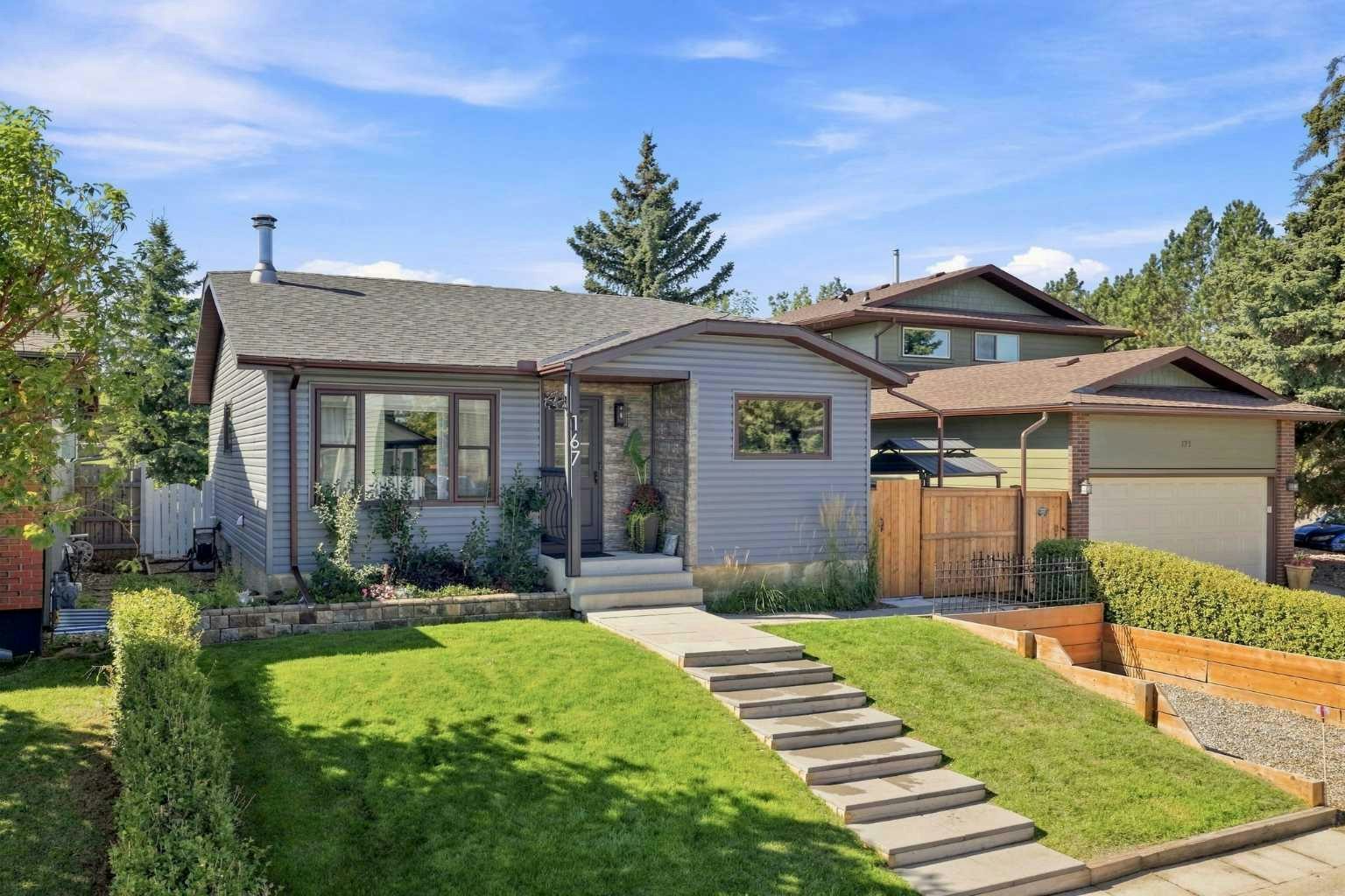 167 Bernard Way NW, Calgary, AB, T3K 2E8