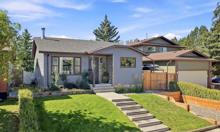 167 Bernard Way NW