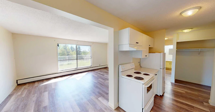 103-10505 103 Street, Grande Prairie, AB, T8V 3N5 - 4