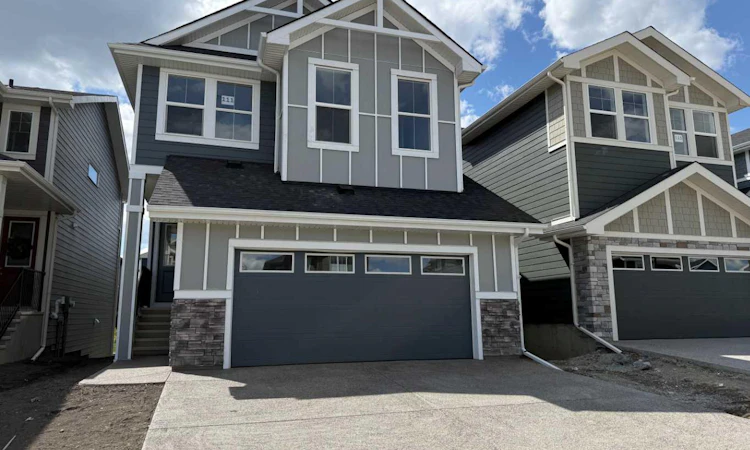 111 Sundown Crescent