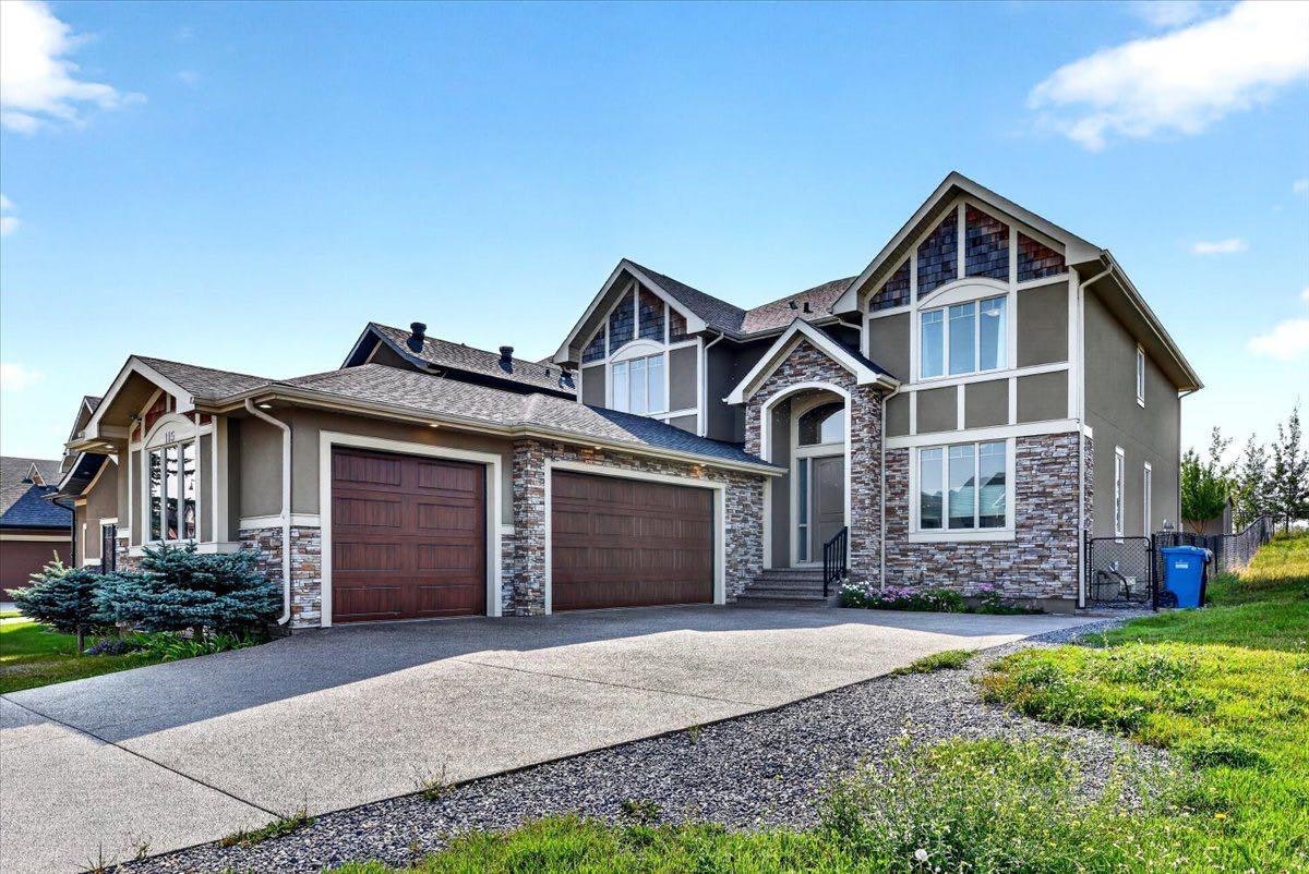 115 Coulee Way SW, Calgary, AB, T3H 0S4
