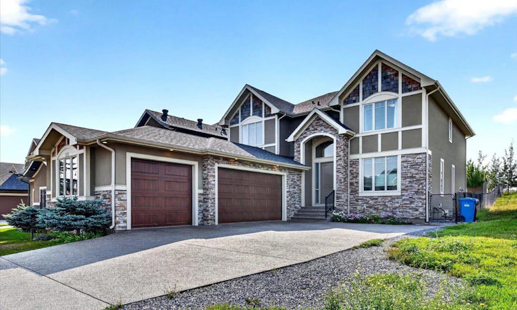 115 Coulee Way SW