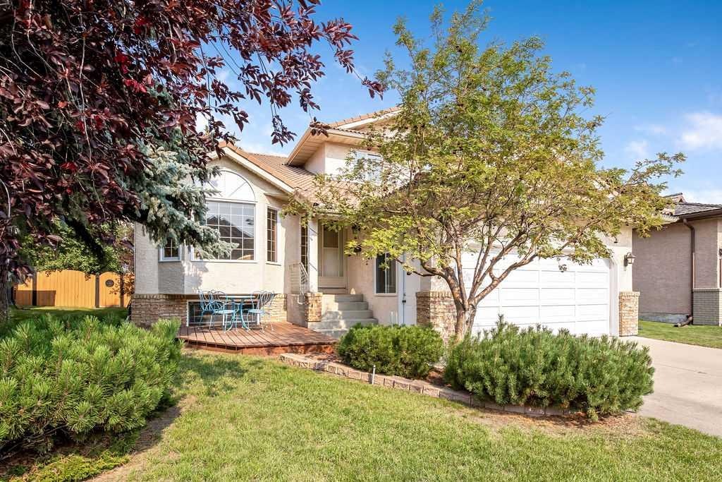 208 Hawkview Manor Place NW, Calgary, AB, T3G 2Z6